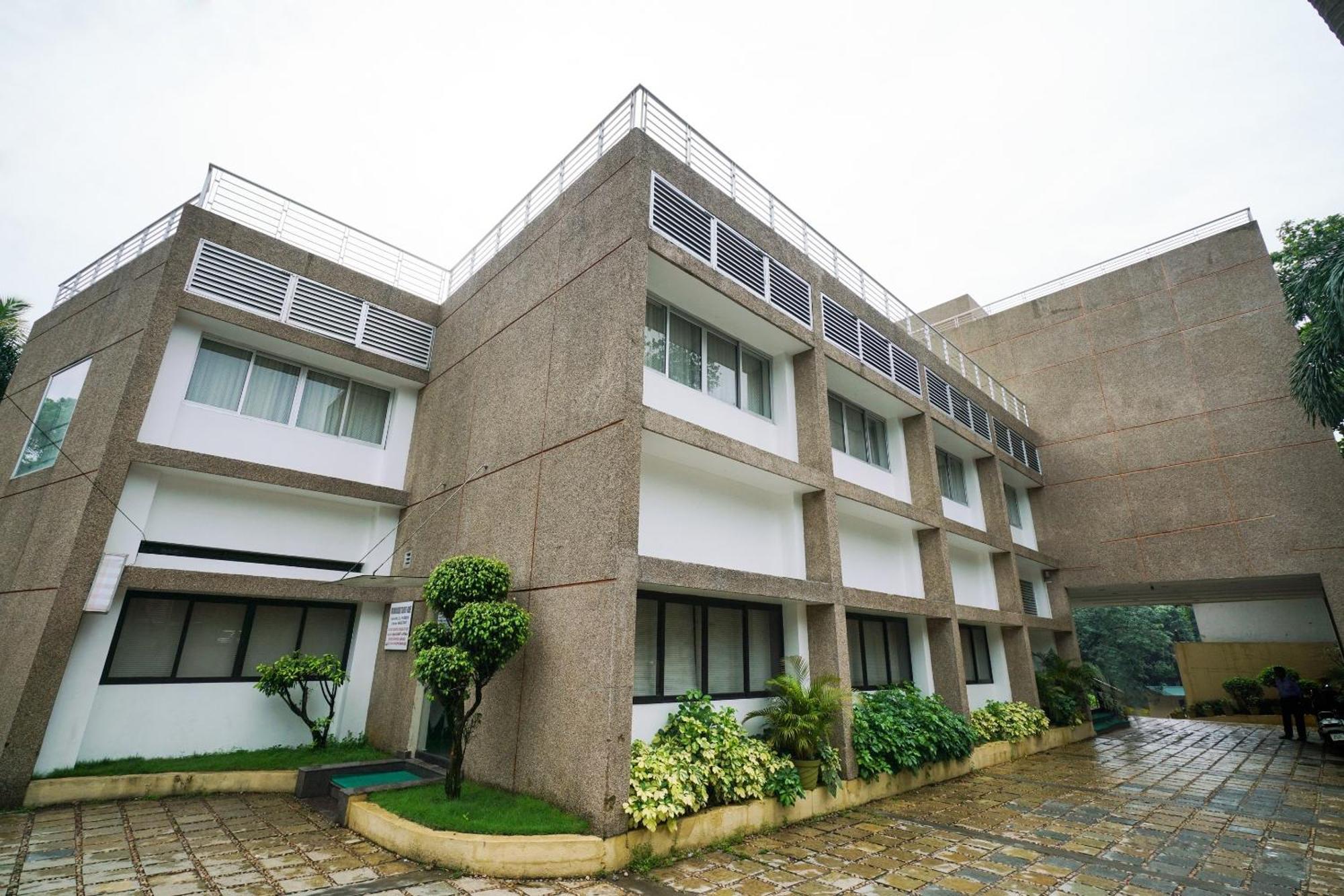 Super Townhouse Mookkannoor Tourist Home Angamali Kültér fotó